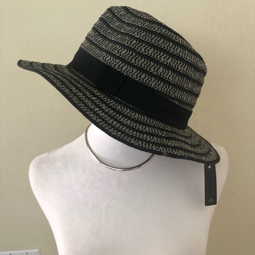 Olive & Pique Black and Gray Fedora Hat with Grosgrain Band